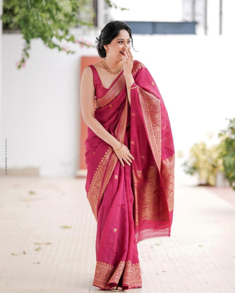 Trendy Pink Color Soft Silk Saree With Blouse Piece