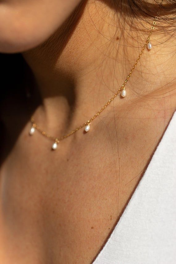 Trendy Fancy Pearls Necklace