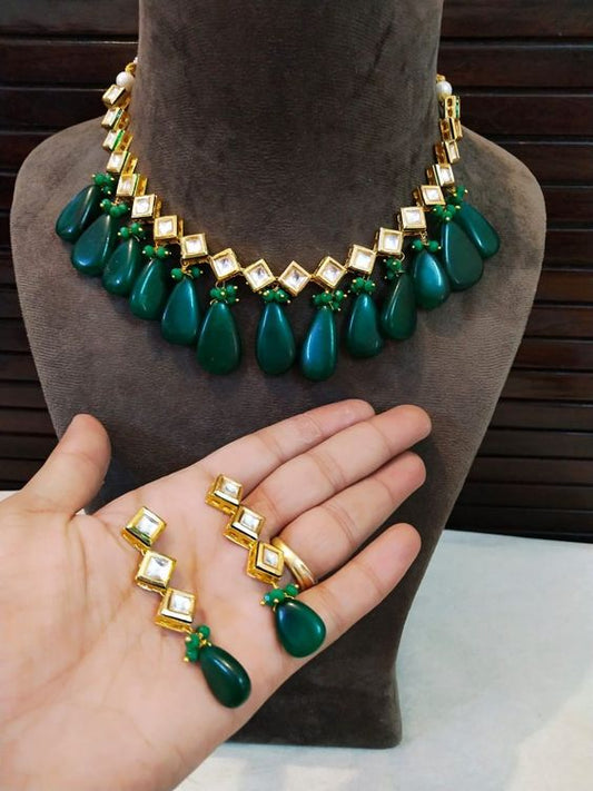 New Arrival Pearls Necklace