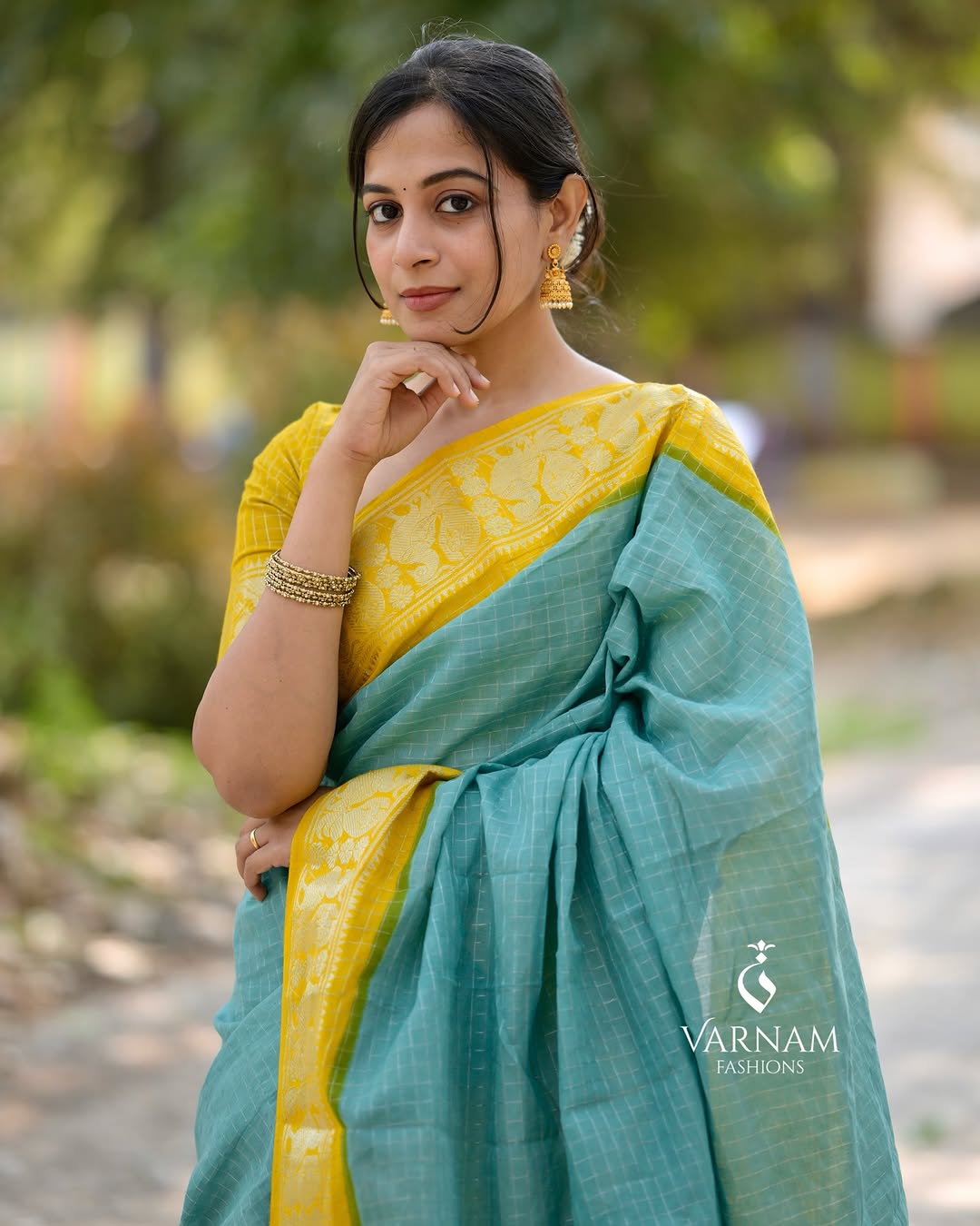 Stylish Sky Blue Banarasi Silk Saree With Blouse Piece