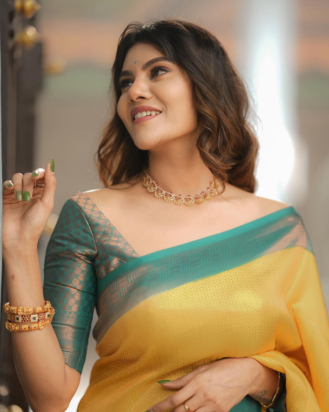 Evergreen Yellow Color Soft Silk Saree With Blouse Piece