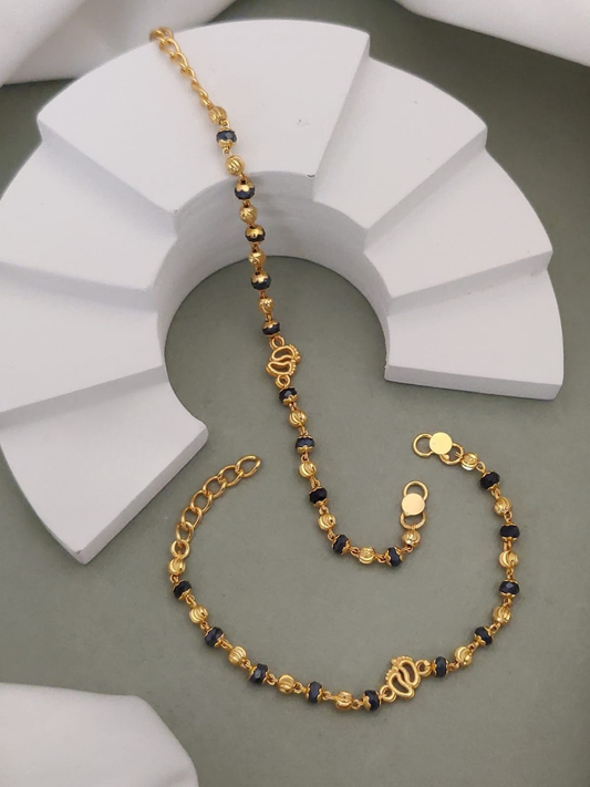 Pagli Shape Baby Nazariya Or Bracelet