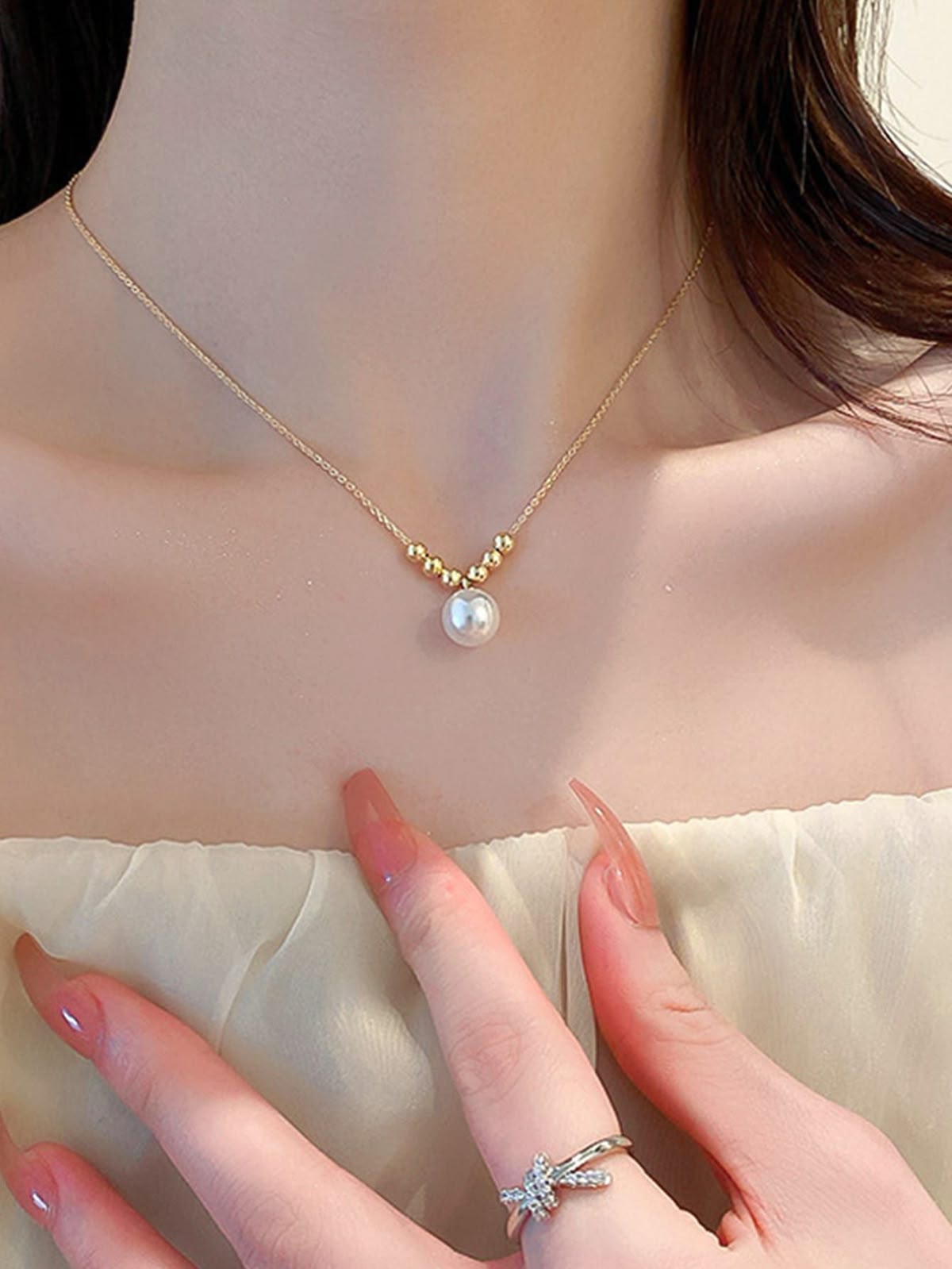New Arrival Fancy Pearls Necklace